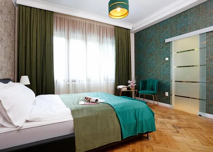 Panoramic Cismigiu Park Apartman *